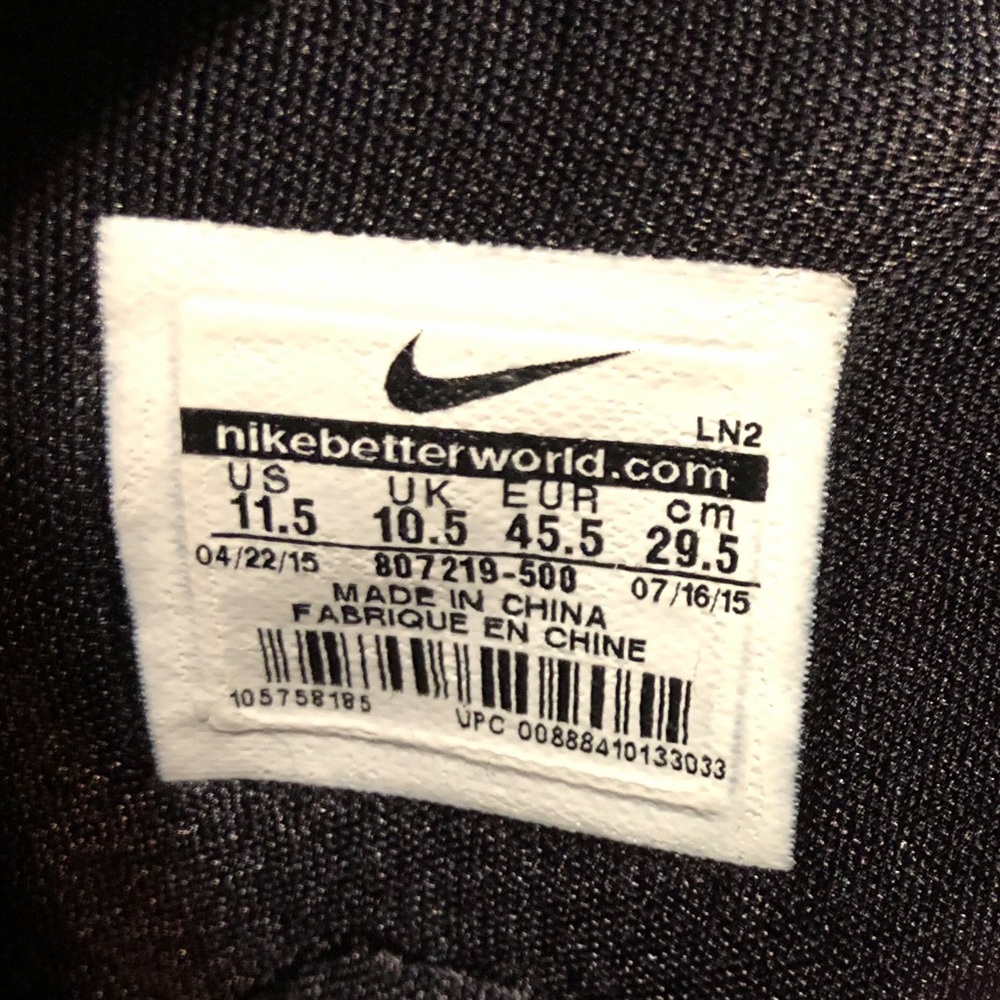 Nike LeBron 13 'Mulberry' Sneakers. - Picture 9 of 10